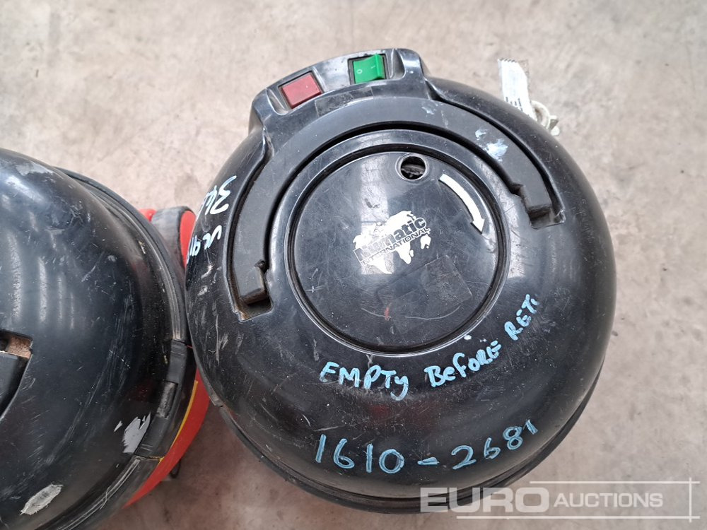 Construction equipment Henry, James 110/240 Volt Vacuum Cleaner (3 of): picture 11