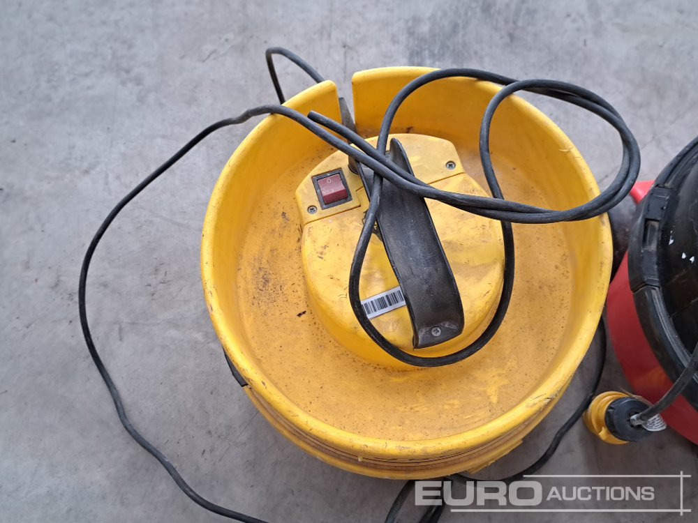 Construction equipment Henry, James 110/240 Volt Vacuum Cleaner (3 of): picture 9