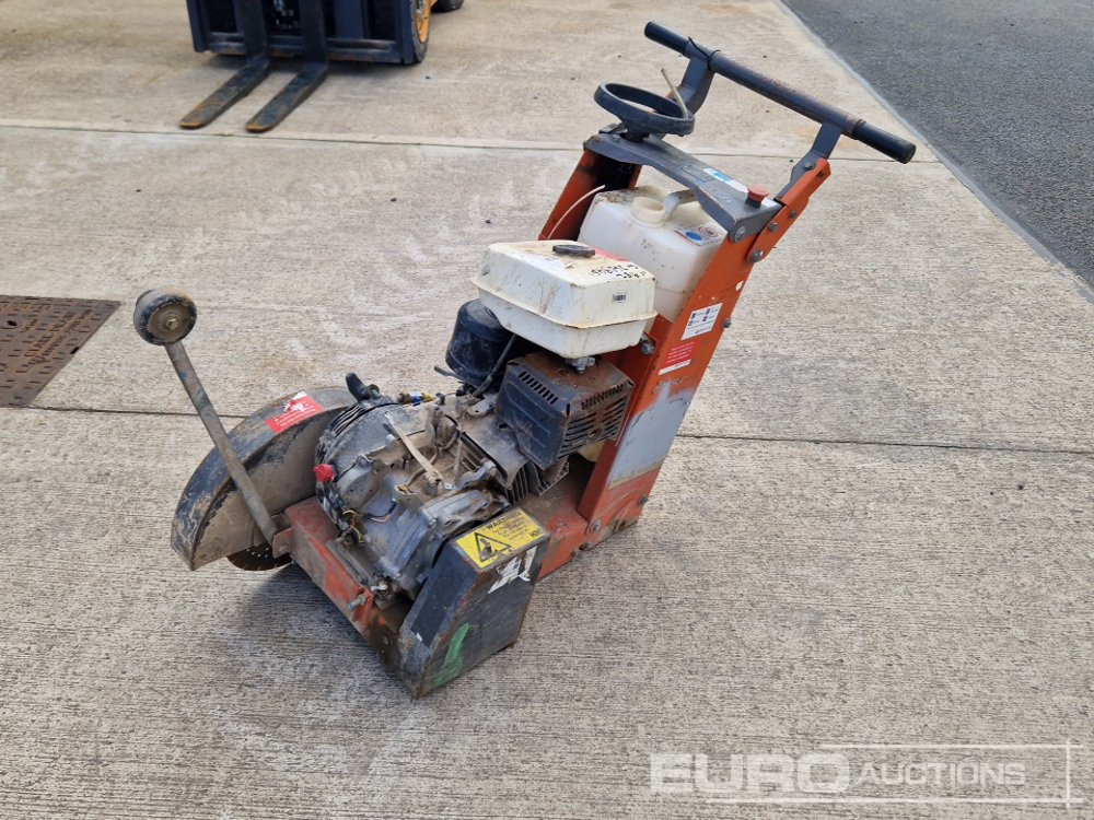 Husqvarna FS400LV Petrol Road Saw, Honda Engine (Spares) - Asphalt machine: picture 1 Husqvarna FS400LV Petrol Road Saw, Honda Engine (Spares) - Asphalt machine: picture 1