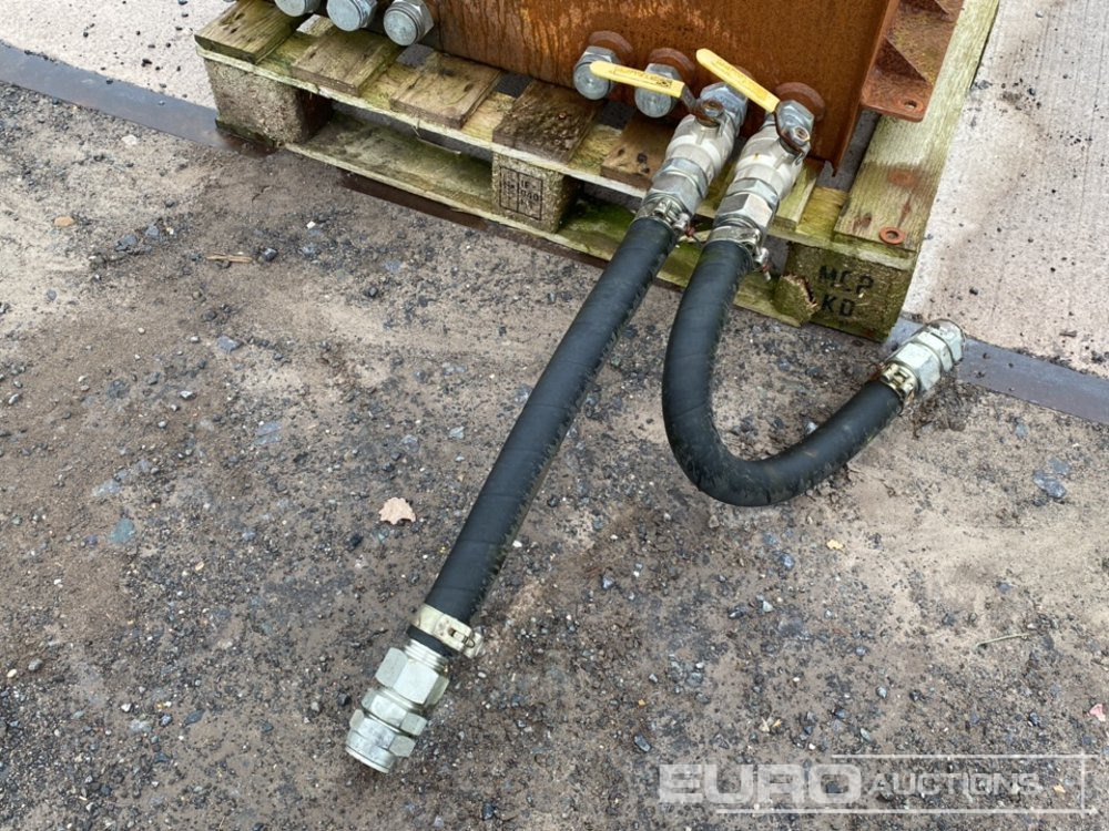 Construction equipment Hydraulic & Fuel Tank (2 of): picture 9