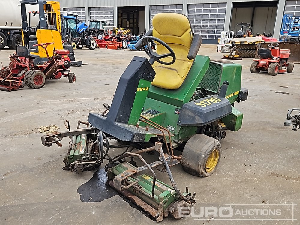 John Deere 2243 - Garden mower: picture 2 John Deere 2243 - Garden mower: picture 2