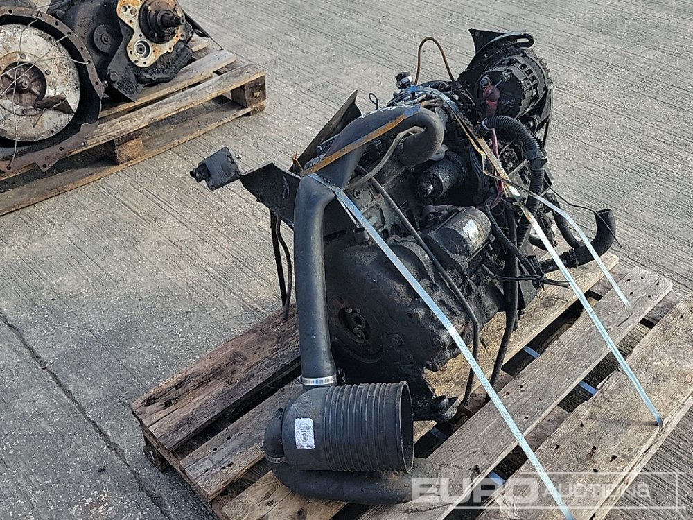 Kubota 4 Cylinder Engine - Engine: picture 5 Kubota 4 Cylinder Engine - Engine: picture 5