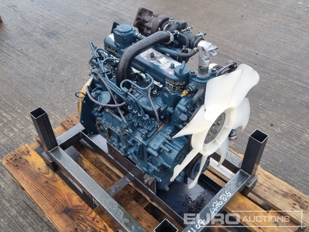 Engine Kubota 4 Cylinder Engine: picture 7