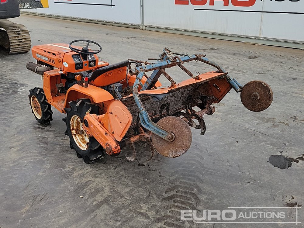 Kubota B1200 - Compact tractor: picture 3 Kubota B1200 - Compact tractor: picture 3