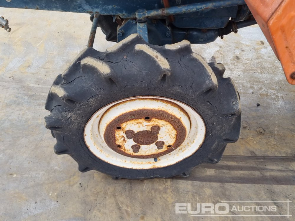 Compact tractor Kubota B1400: picture 10