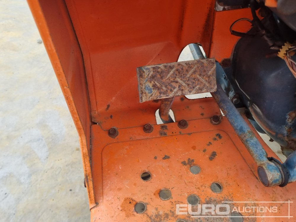Compact tractor Kubota B1400: picture 23
