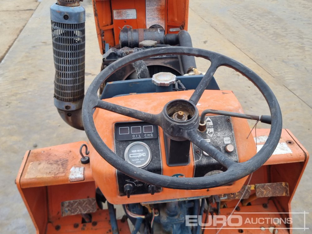 Compact tractor Kubota B1400: picture 26
