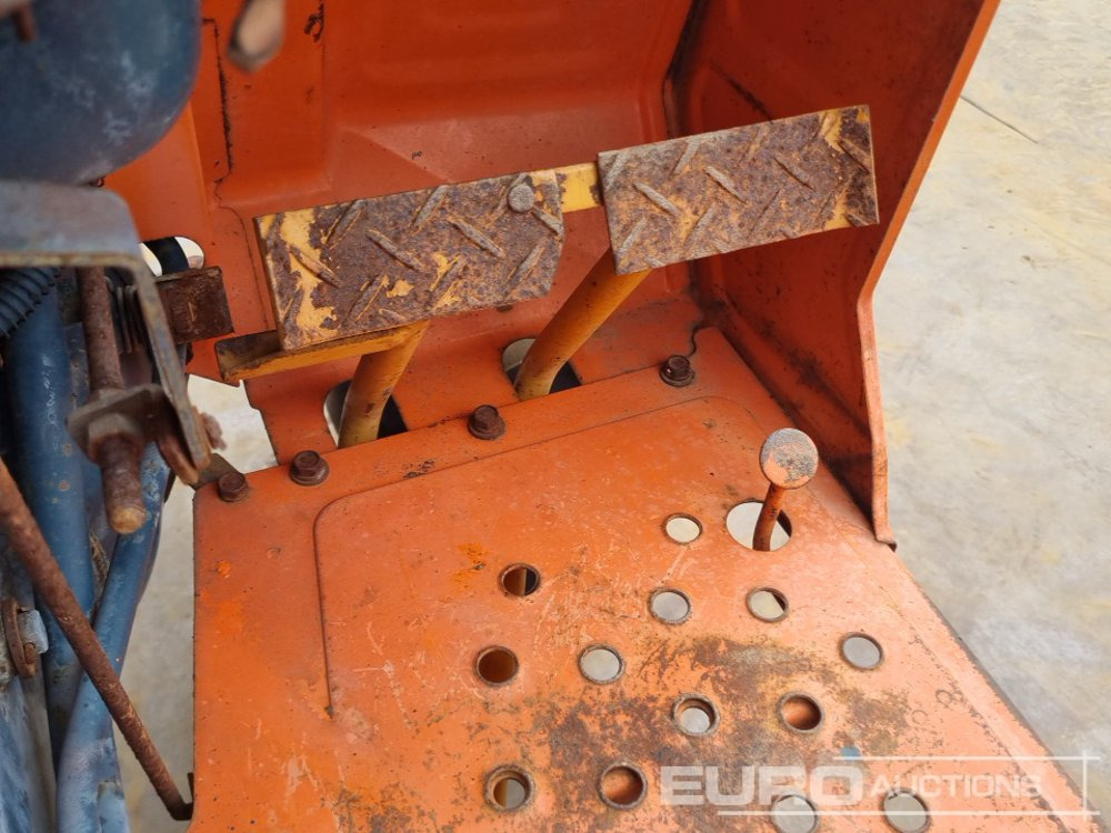 Compact tractor Kubota B1400: picture 22