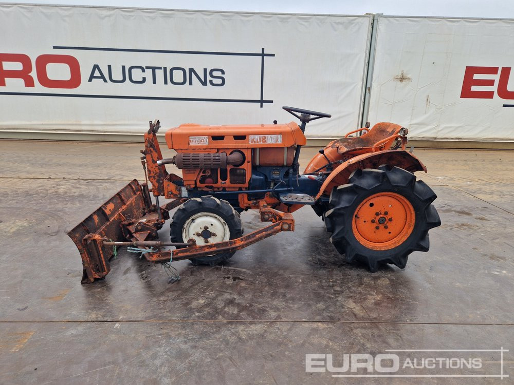 Kubota B7001 - Compact tractor: picture 2 Kubota B7001 - Compact tractor: picture 2