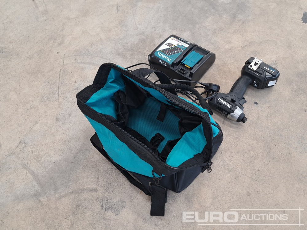 Makita 18v Impact Driver, Battery, 240v Charger, Carry Bag - Construction equipment: picture 5 Makita 18v Impact Driver, Battery, 240v Charger, Carry Bag - Construction equipment: picture 5
