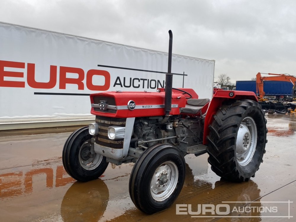 Massey Ferguson 135 - Farm tractor: picture 1 Massey Ferguson 135 - Farm tractor: picture 1