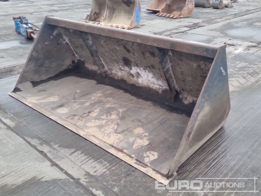 94" Loading Bucket to suit Claas Telehandler - Material handling equipment: picture 1 94" Loading Bucket to suit Claas Telehandler - Material handling equipment: picture 1