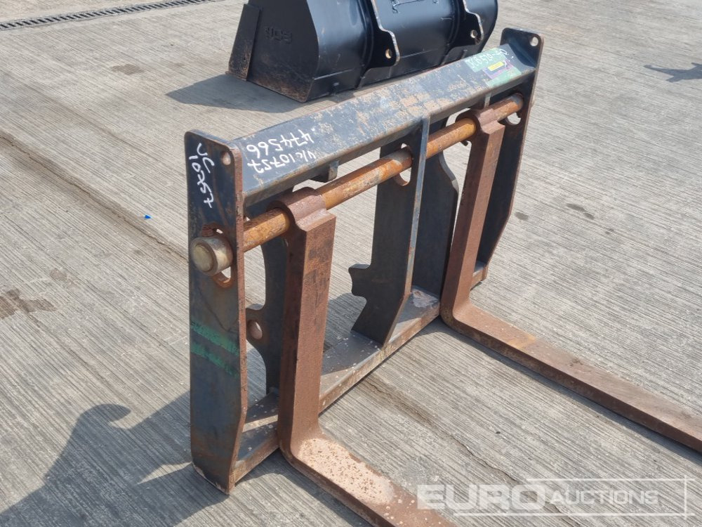Material handling equipment Fork Carriage & Forks to suit JCB Telehandler: picture 13