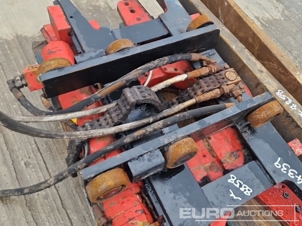 Material handling equipment Hydraulic Rotating Fork Carriage & Forks to suit Forklift: picture 14