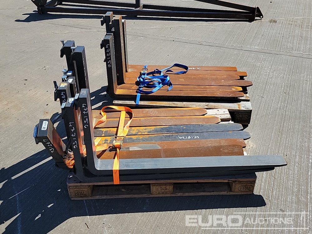 Material handling equipment Selection of Various Size Forks to suit Forklift (2 Pallets of): picture 6
