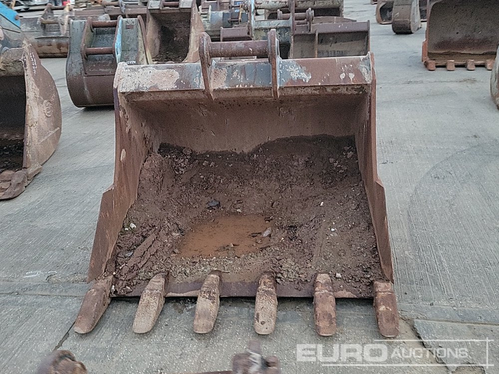 Miller 58" Digging Bucket 80mm Pin to suit 20 Ton Excavator - Bucket: picture 2 Miller 58" Digging Bucket 80mm Pin to suit 20 Ton Excavator - Bucket: picture 2