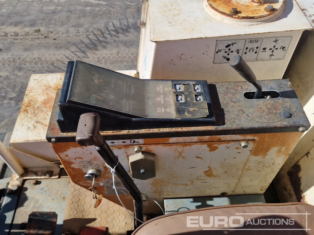Mini excavator Mitsubishi ME25: picture 40