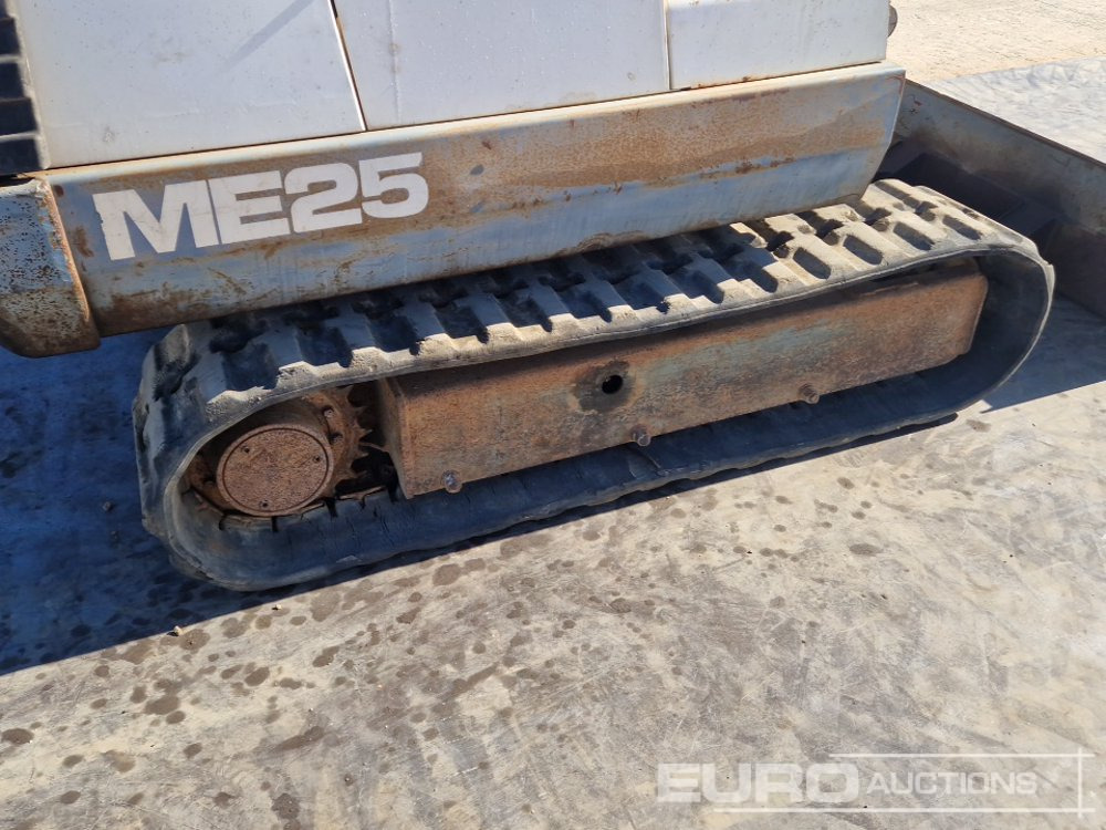 Mini excavator Mitsubishi ME25: picture 11