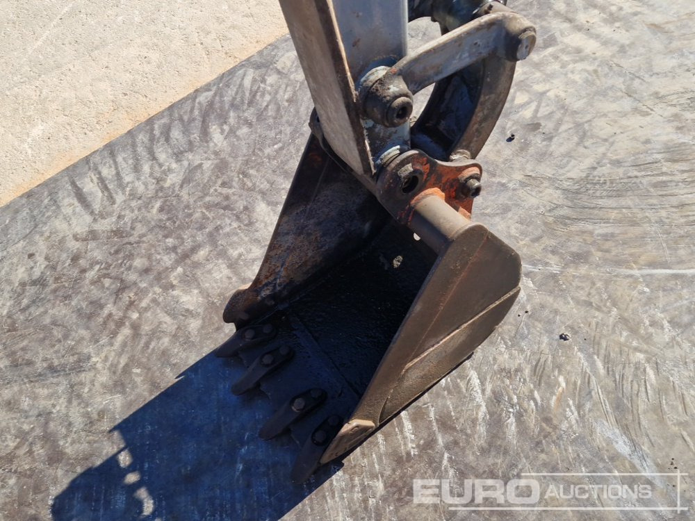 Mini excavator Mitsubishi ME25: picture 30