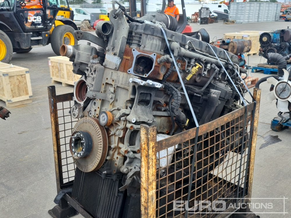 Paccar 6 Cylinder Engine - Engine: picture 1 Paccar 6 Cylinder Engine - Engine: picture 1