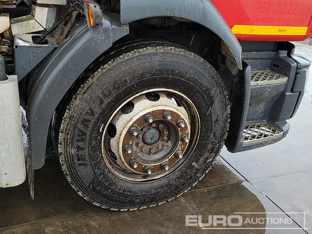 Skip loader truck Renault D18: picture 12