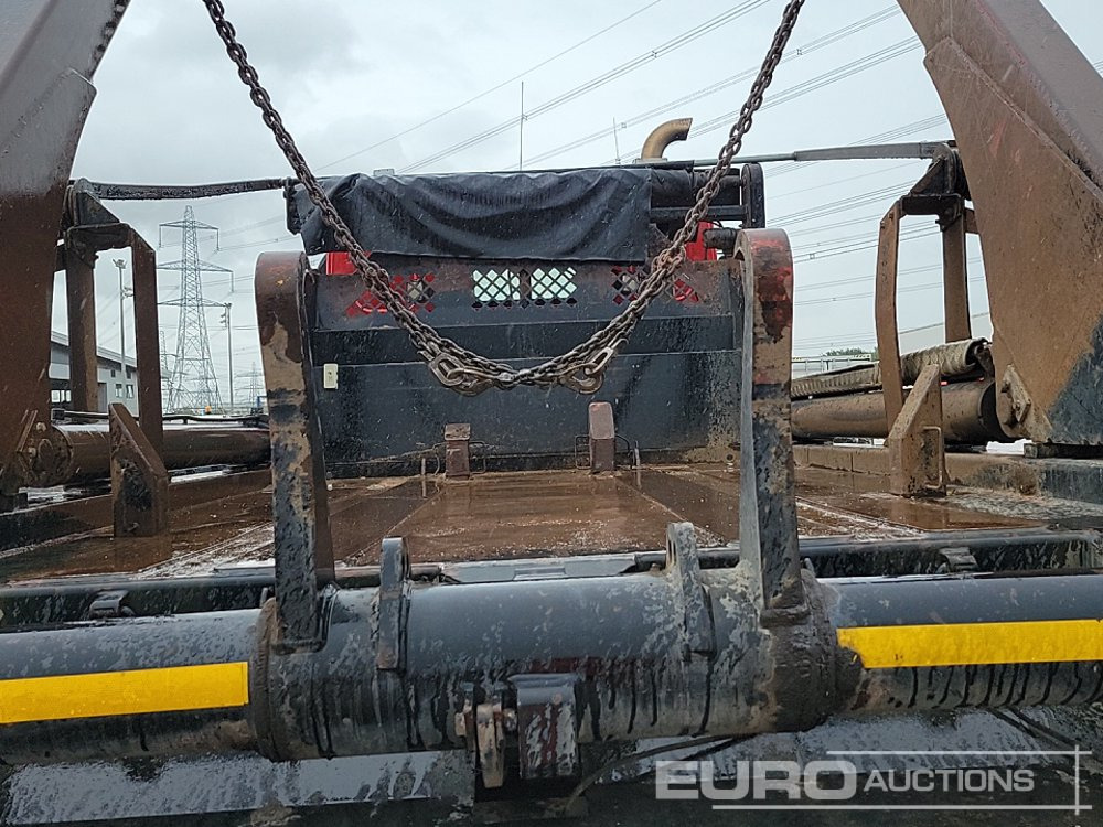 Skip loader truck Renault D18: picture 17