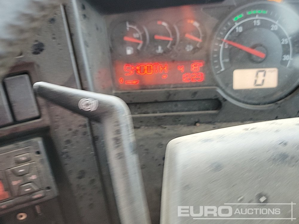 Skip loader truck Renault D18: picture 35