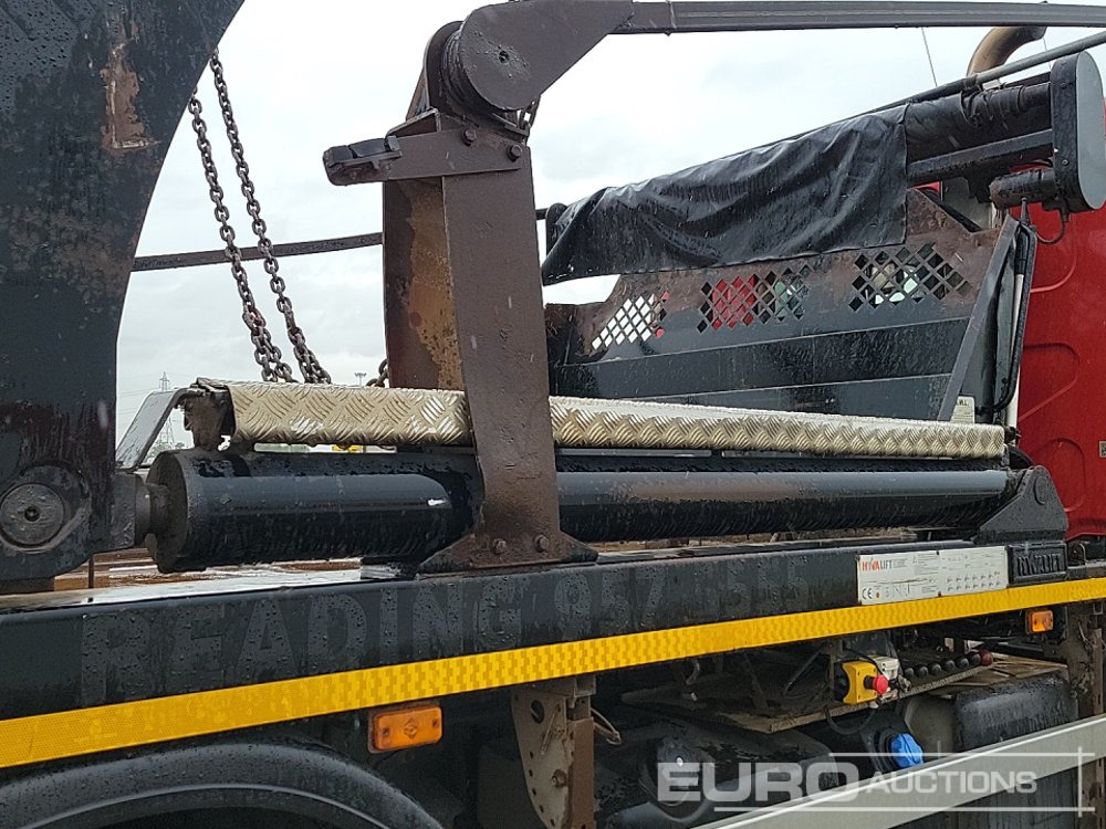 Skip loader truck Renault D18: picture 21