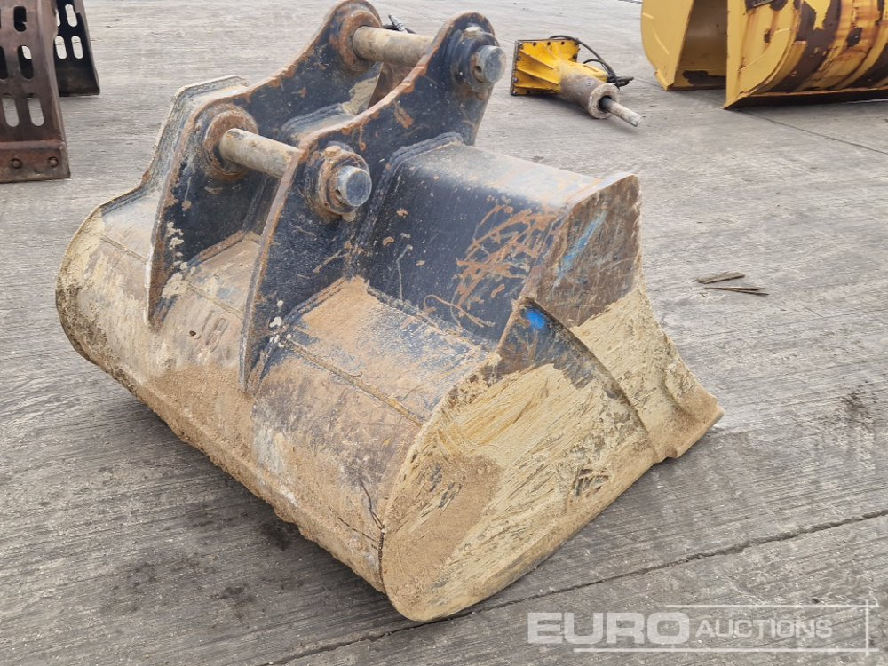 Rhinox 48" Digging Bucket 65mm Pin to suit 13 Ton Excavator - Bucket: picture 5 Rhinox 48" Digging Bucket 65mm Pin to suit 13 Ton Excavator - Bucket: picture 5