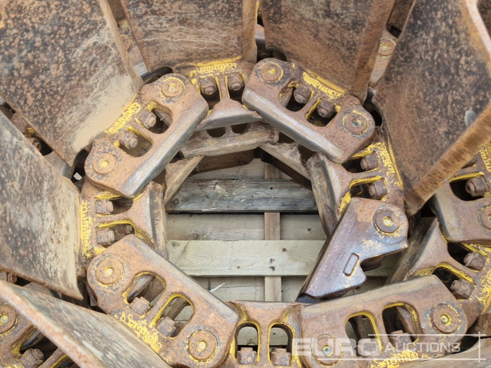 Spare parts 850mm Steel Track Group to suit Komatsu DX61 (2 of): picture 9