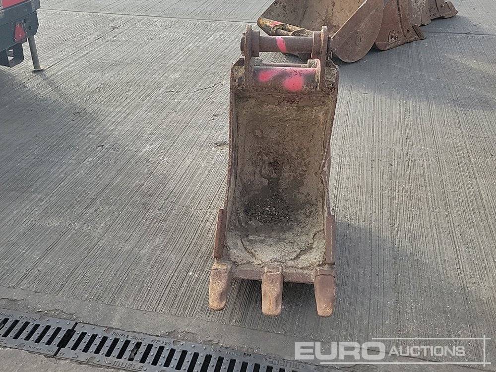 Bucket Strickland 18" Digging Bucket 65mm Pin to suit 13 Ton Excavator: picture 8