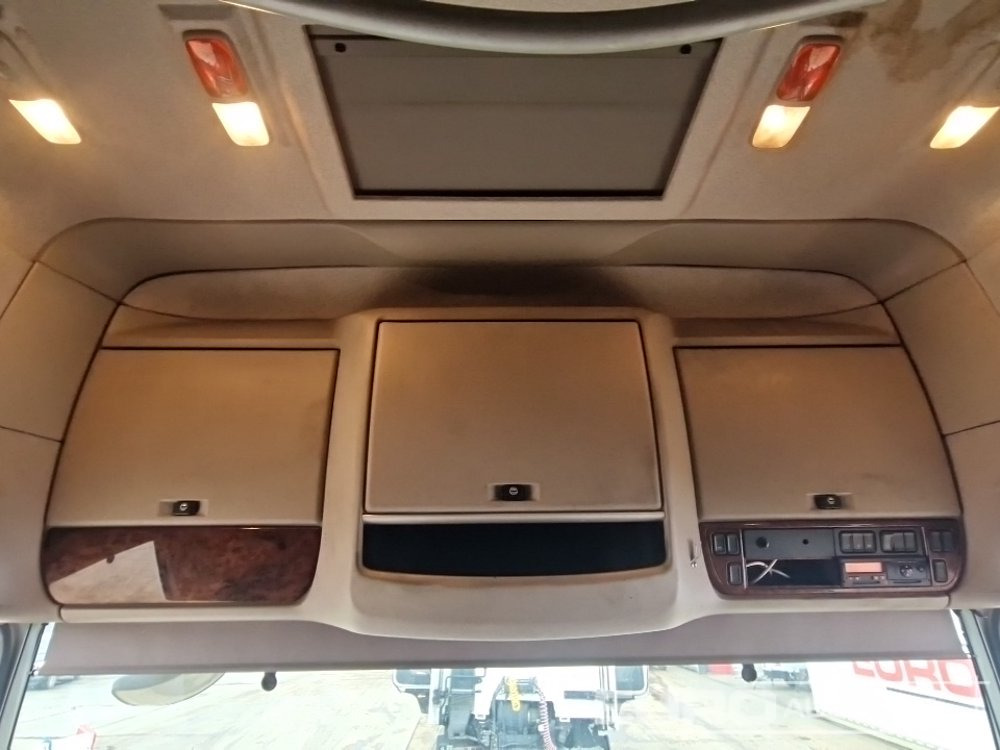 Tractor unit 2015 DAF XF510: picture 35