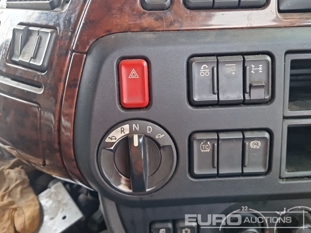 Tractor unit 2015 DAF XF510: picture 28