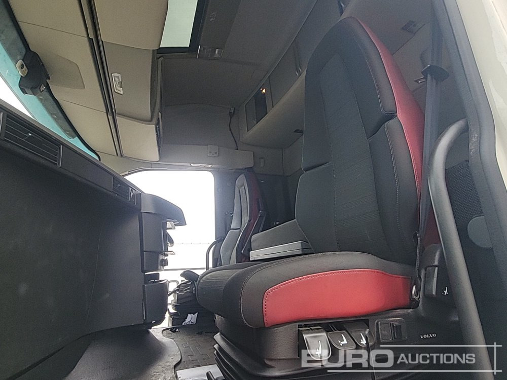 Tractor unit Volvo FH500: picture 41