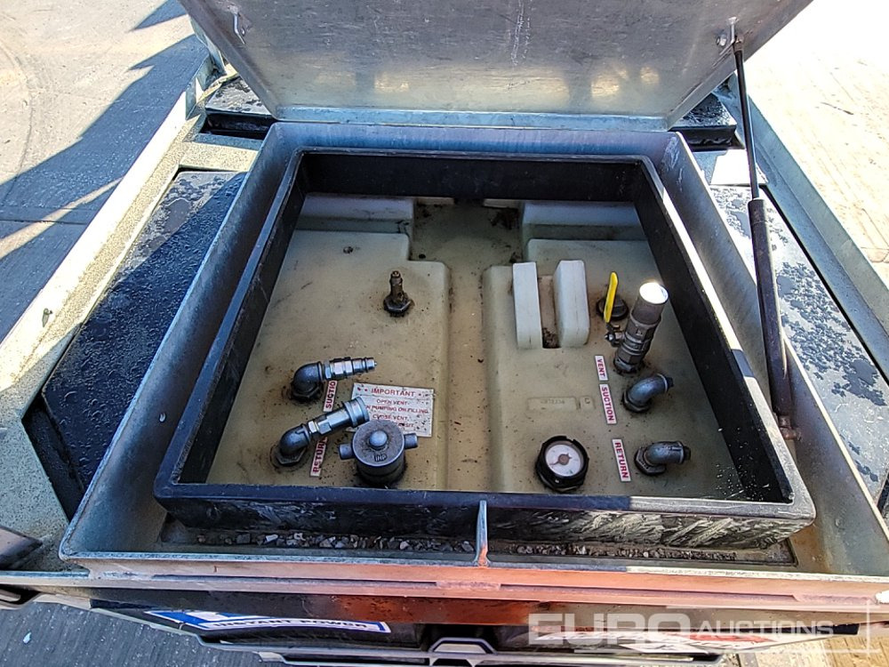 Storage tank Trailer Engineering 950 Litre Static Bunded Fuel Bowser: picture 9