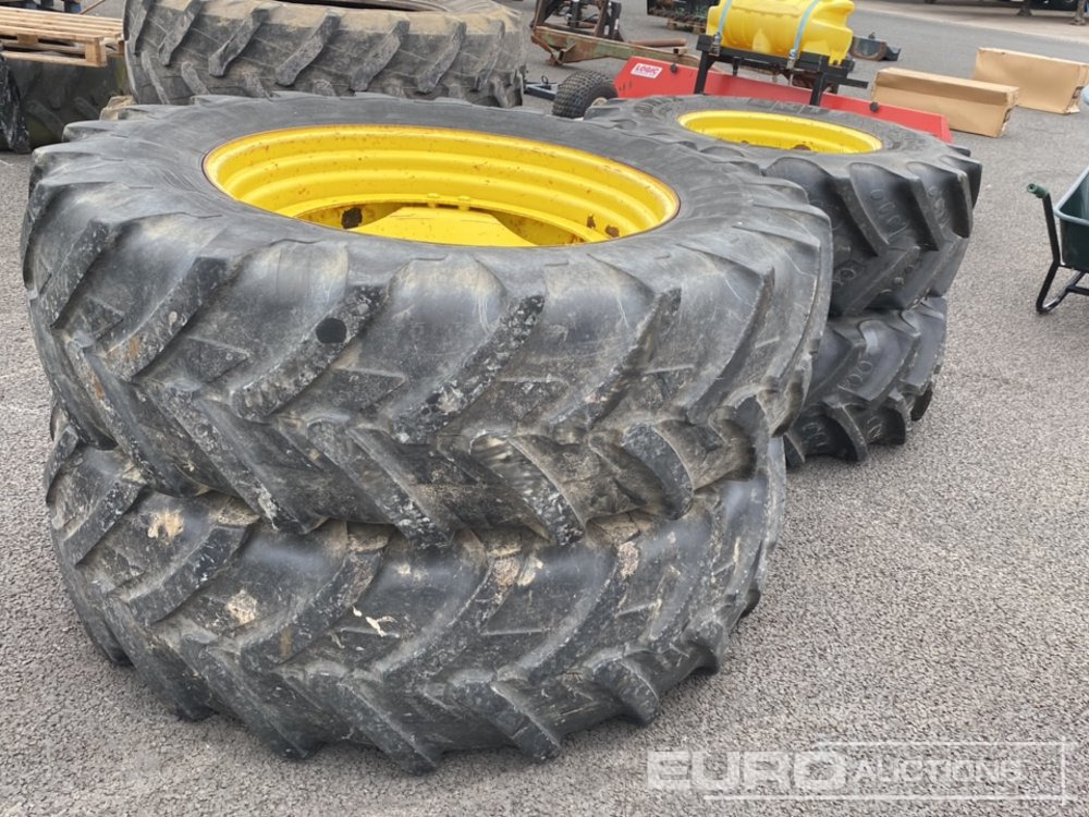Tyres to suit John Deere Tractor (4 of) - Tire: picture 3 Tyres to suit John Deere Tractor (4 of) - Tire: picture 3