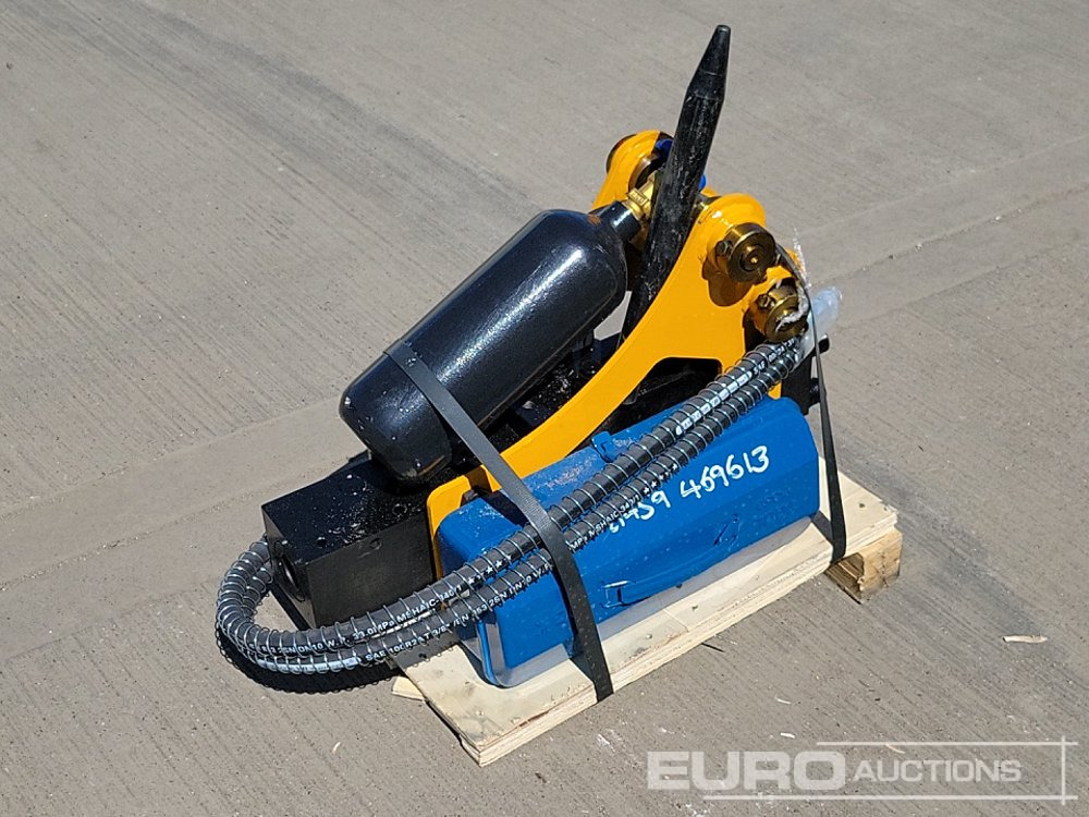 Unused 2025 Captok CK35 - Hydraulic hammer: picture 1 Unused 2025 Captok CK35 - Hydraulic hammer: picture 1