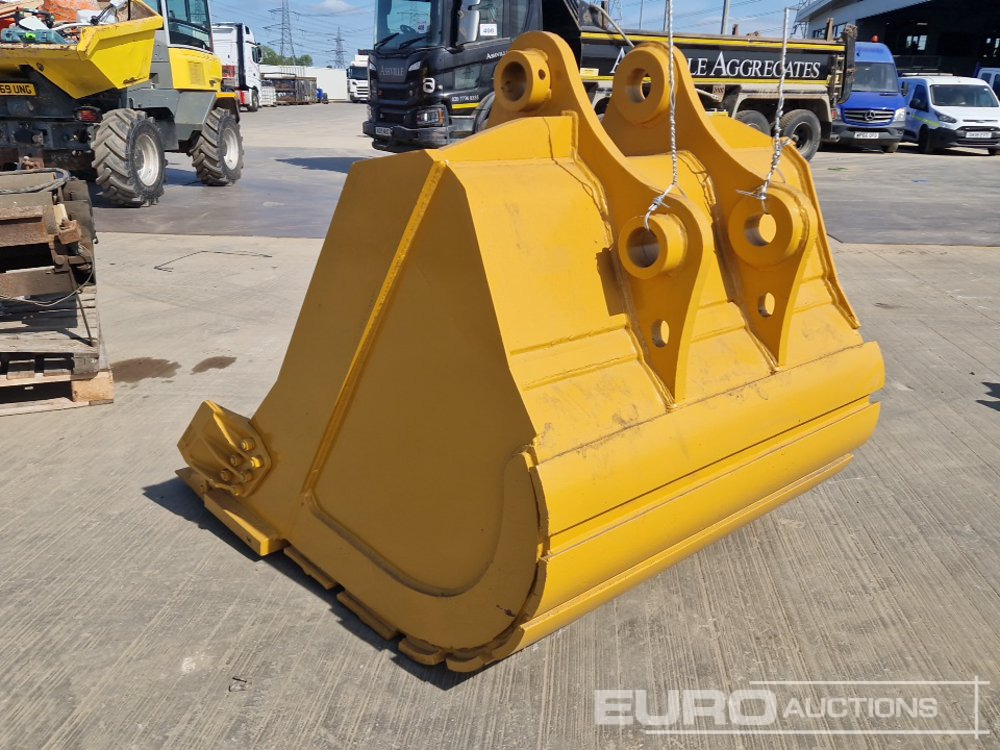 Unused 62" Digging Bucket 90mm Pin to suit 30 Ton Excavator - Bucket: picture 3 Unused 62" Digging Bucket 90mm Pin to suit 30 Ton Excavator - Bucket: picture 3