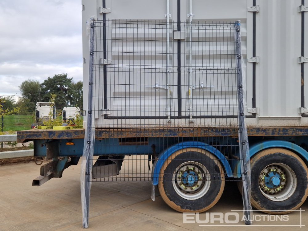 Construction equipment Unused Galvanised & Powder Coated Heavy Duty (5mm) Wire Mesh Fencing, 25 x H2.4m x W2.2m Panels, 26 x 60mm x 60mm x3m Posts, with Fittings (Black): picture 20 Construction equipment Unused Galvanised & Powder Coated Heavy Duty (5mm) Wire Mesh Fencing, 25 x H2.4m x W2.2m Panels, 26 x 60mm x 60mm x3m Posts, with Fittings (Black): picture 20