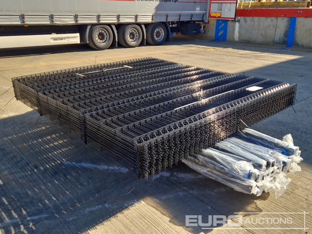 Construction equipment Unused Galvanised & Powder Coated Heavy Duty (5mm) Wire Mesh Fencing, 25 x H2.4m x W2.2m Panels, 26 x 60mm x 60mm x3m Posts, with Fittings (Black): picture 7 Construction equipment Unused Galvanised & Powder Coated Heavy Duty (5mm) Wire Mesh Fencing, 25 x H2.4m x W2.2m Panels, 26 x 60mm x 60mm x3m Posts, with Fittings (Black): picture 7