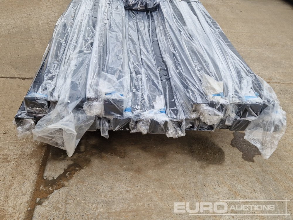 Construction equipment Unused Galvanised & Powder Coated Heavy Duty (5mm) Wire Mesh Fencing, 25 x H2.4m x W2.2m Panels, 26 x 60mm x 60mm x3m Posts, with Fittings (Black): picture 18 Construction equipment Unused Galvanised & Powder Coated Heavy Duty (5mm) Wire Mesh Fencing, 25 x H2.4m x W2.2m Panels, 26 x 60mm x 60mm x3m Posts, with Fittings (Black): picture 18