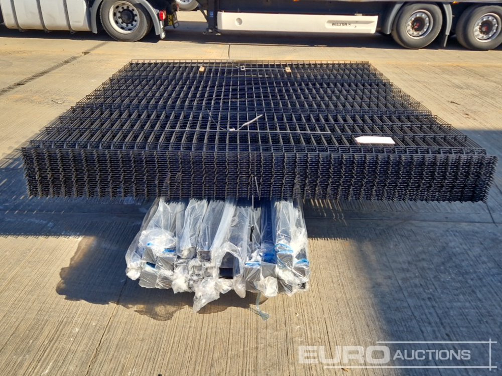 Construction equipment Unused Galvanised & Powder Coated Heavy Duty (5mm) Wire Mesh Fencing, 25 x H2.4m x W2.2m Panels, 26 x 60mm x 60mm x3m Posts, with Fittings (Black): picture 8 Construction equipment Unused Galvanised & Powder Coated Heavy Duty (5mm) Wire Mesh Fencing, 25 x H2.4m x W2.2m Panels, 26 x 60mm x 60mm x3m Posts, with Fittings (Black): picture 8
