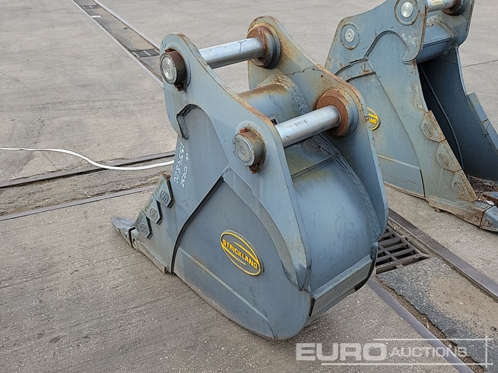 Unused Strickland 18" Digging Bucket 80mm Pin to suit 20 Ton Excavator - Bucket: picture 3 Unused Strickland 18" Digging Bucket 80mm Pin to suit 20 Ton Excavator - Bucket: picture 3