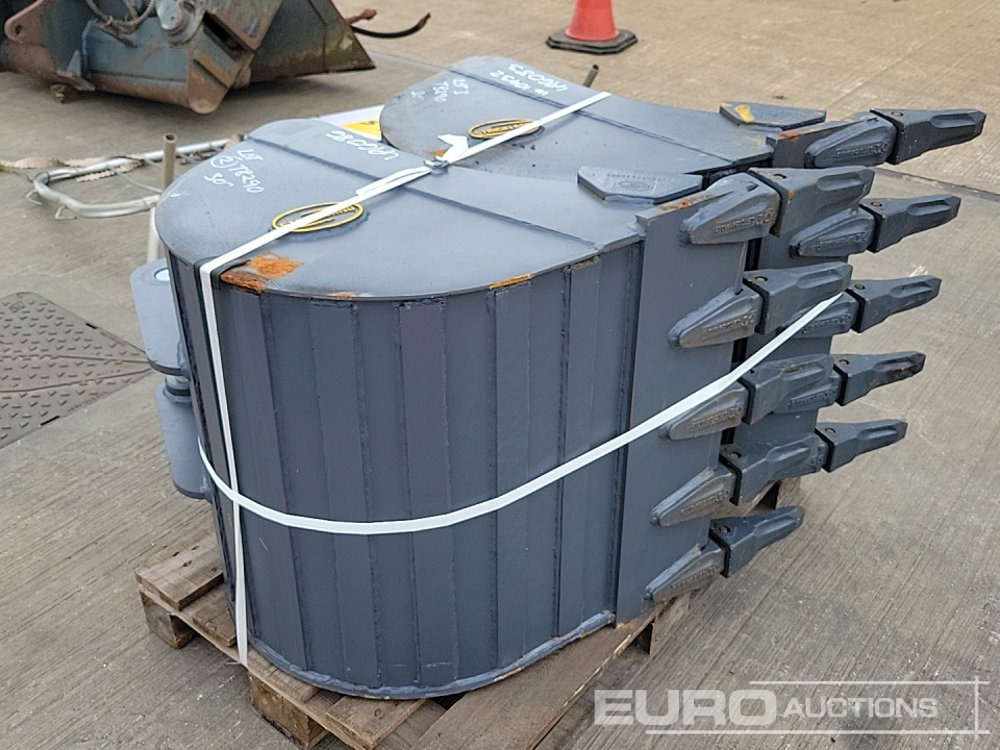 Unused Strickland 30", 30" Digging Bucket 50mm Pin to suit 6-8 Ton Excavator - Bucket: picture 5 Unused Strickland 30", 30" Digging Bucket 50mm Pin to suit 6-8 Ton Excavator - Bucket: picture 5