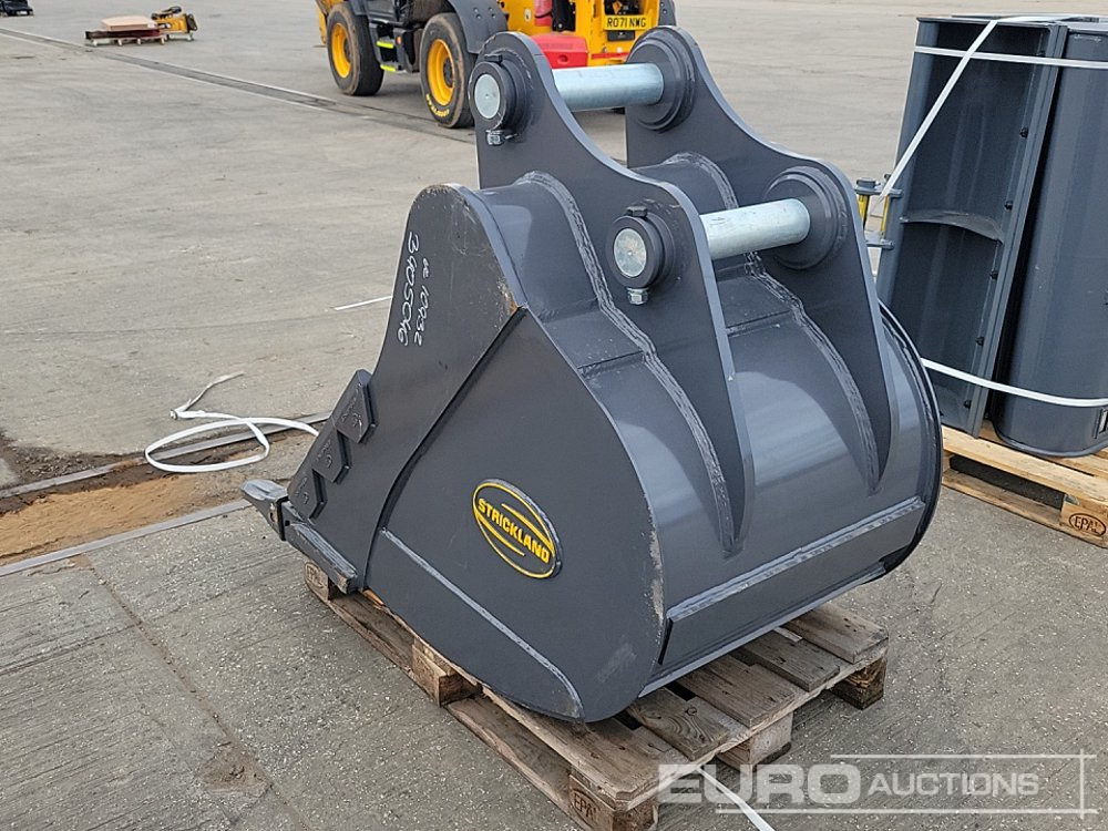 Unused Strickland 36" Digging Bucket 80mm Pin to suit 20 Ton Excavator - Bucket: picture 3 Unused Strickland 36" Digging Bucket 80mm Pin to suit 20 Ton Excavator - Bucket: picture 3
