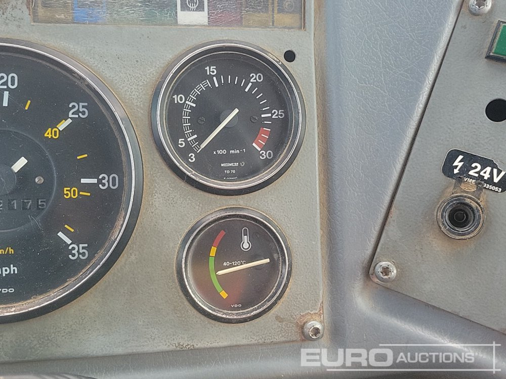 Articulated dumper Volvo A25C: picture 48