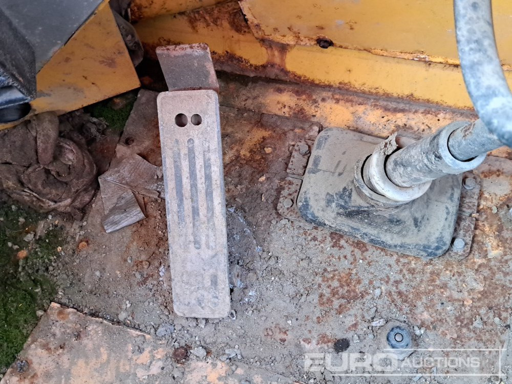 Articulated dumper Volvo A25C: picture 49