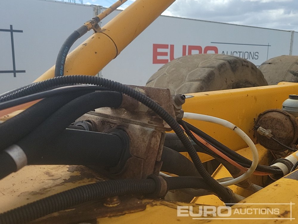 Articulated dumper Volvo A25C: picture 28
