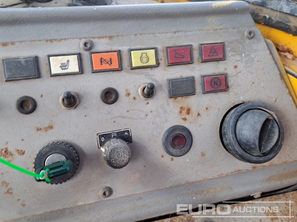 Articulated dumper Volvo A25C: picture 46