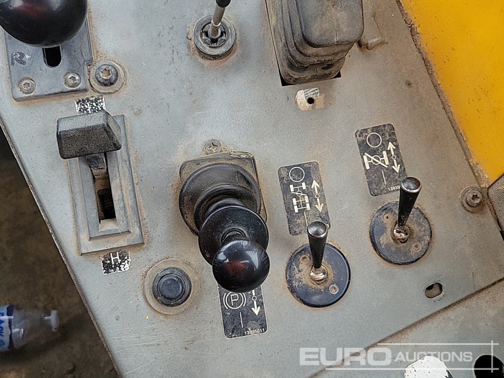 Articulated dumper Volvo A25C: picture 46